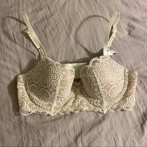 Balconette bra lace